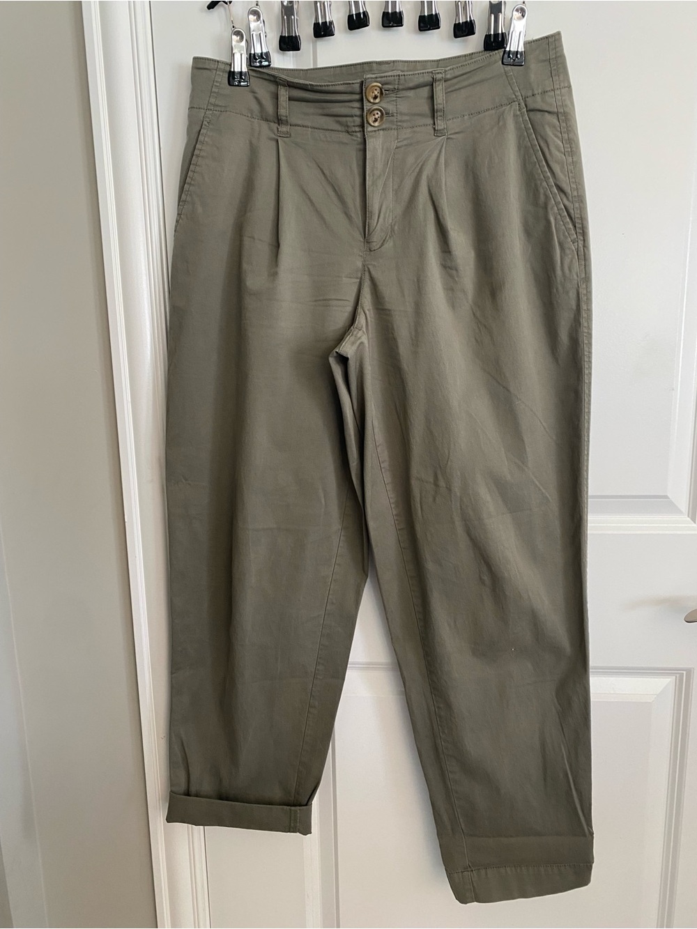 A Nee Day Women’s Pleated Pants
